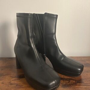 black Aerosoles Sussex boots